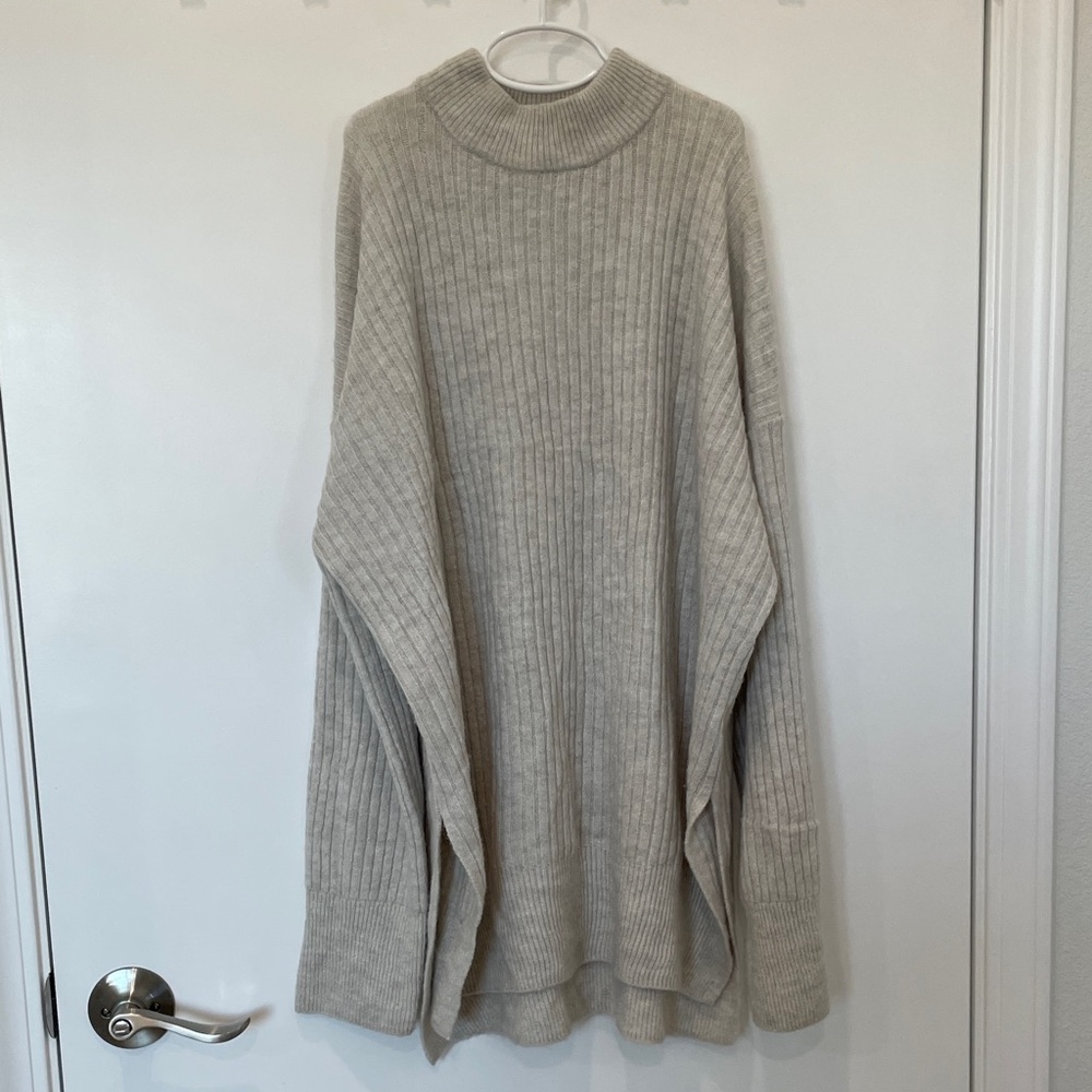 Oversized Gray Ribbed Knit Sweater